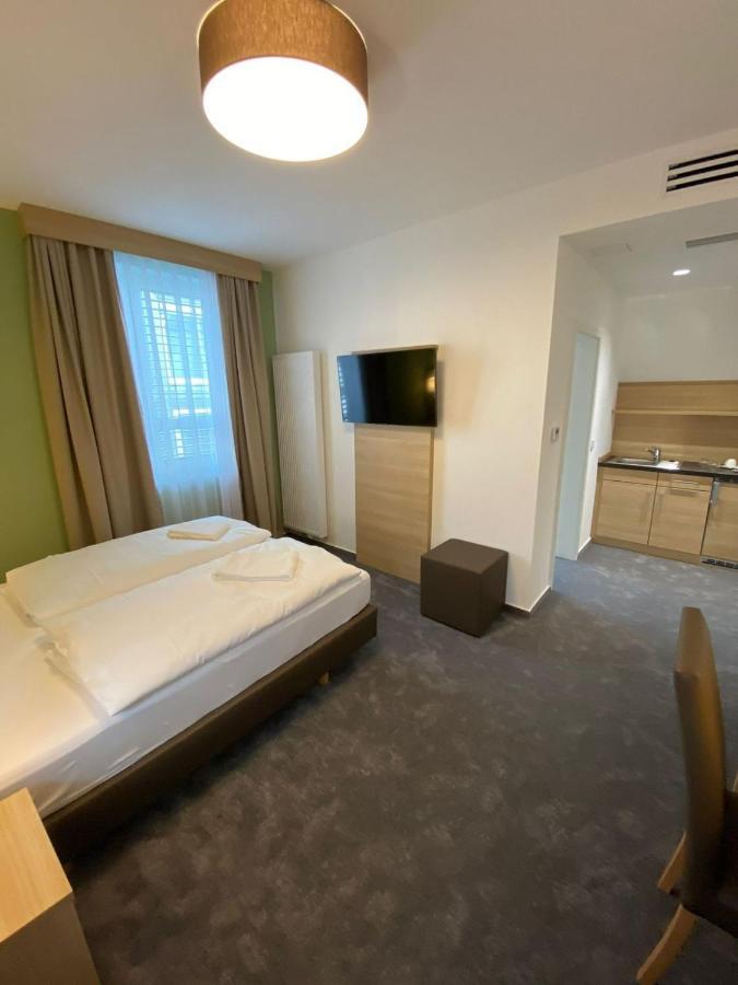 Hotel-An-Den-Planken MHG Extérieur photo